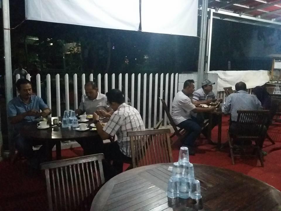 Mayestik Guest House Syariah Jakarta Buitenkant foto