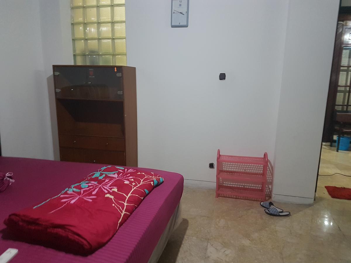 Mayestik Guest House Syariah Jakarta Buitenkant foto